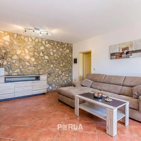 House Sea View With Pool On Krk Island, Beatiful Πανσιόν 3*