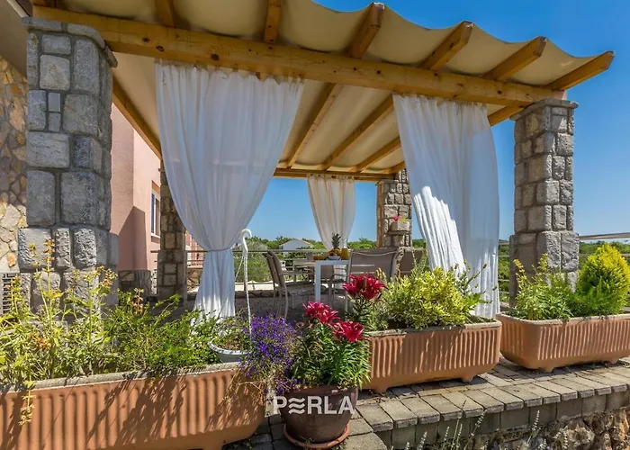 House Sea View With Pool On Krk Island, Beatiful Gasthuis